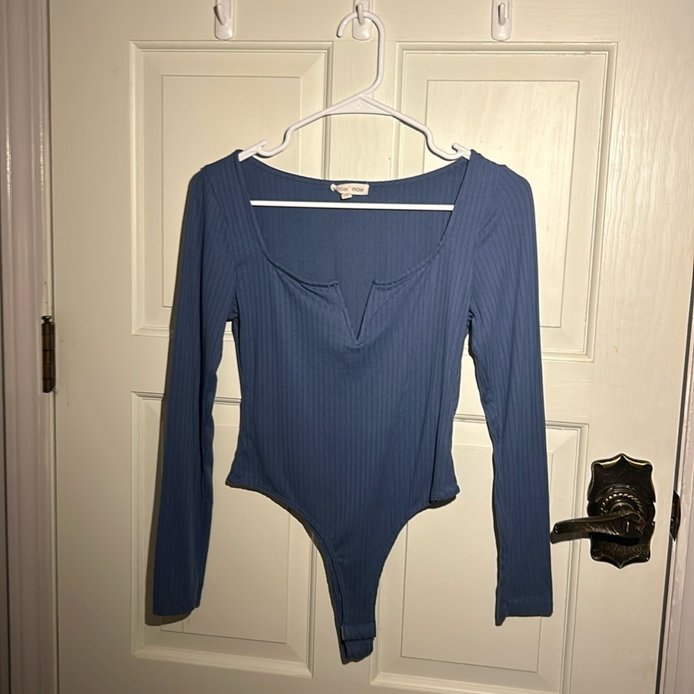 *SLIGHTLY WORN* dark blue Moa moa plunge neck long sleeve bodysuit